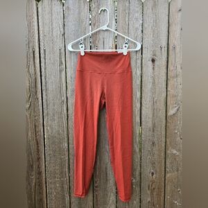 NWT Old Navy Studio Smooth 7/8 Leggings